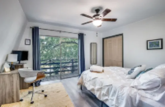 Private A-Frame w/Kayaks on Canal newly renovated