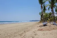 BRAND NEW!! OCEAN FRONT, Casa Del Mar!! Playa Coyote!