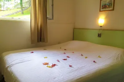 Directly on the lake with terrace and two bedrooms