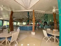 Beautiful 1BR in front of the beach with pool spa restaurant