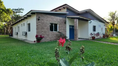 Rancho de playa en Las Veraneras, Acajutla Sonsonate, El Salvador - pet friendly Hotels in 