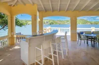 Wake up in paradise at this amazing villa for couples and families