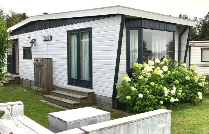 Nice and cozy Chalet for 4 people, near the beach.