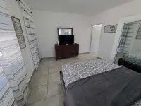 Aguadilla Sunrise Apt,solar powered, 8 minute walk to beach Free Wi-Fi & Parking