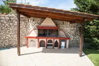 Avithos Beach 2 Mins. Private Pool & Garden. Airport 10 Minutes.
