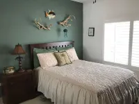 "Tortuga Kai" - 2 BR Oceanfront Condo At Kaibo, Grand Cayman Hotels near Starfish Point