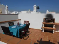 2 bedroom top floor apartment, swimming pool, Air-Con.