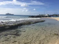 Beautiful 1 Bed Apartment on West Coast - Close to Beach Hotels in Holetown