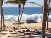 Ocean view, one bedroom, steps to the pool and beach.  Pride in ownership.