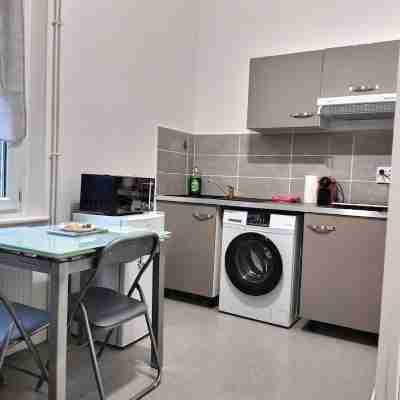 Superbe Studio 3 Face Gare Avec Wifi et Proche Toutes Commodités Others