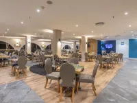 Holiday Inn Express CAPE TOWN CITY CENTRE by IHG Hotels near Long Street Baths