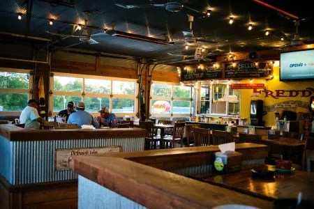 Spacious House 2 Huge Balconies with Fantastic Views! Close to Aqua Marina!