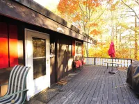 Townhouse in the mountains, close to Storyland and more! Hotels in Glen