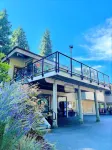 Extremely Spacious Modern House with Amazing Amenities.