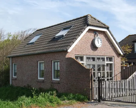 Detached holiday home in Westkapelle for 4 people. Hotels in Westkapelle