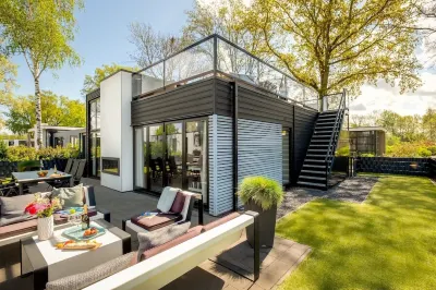 Luxury Elite vacation home with roof terrace on Lake Veluwe