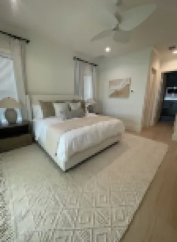 BRAND NEW - Luxurious Oceanfront Escape in Treasure Cay with Pool and Dock! のホテル