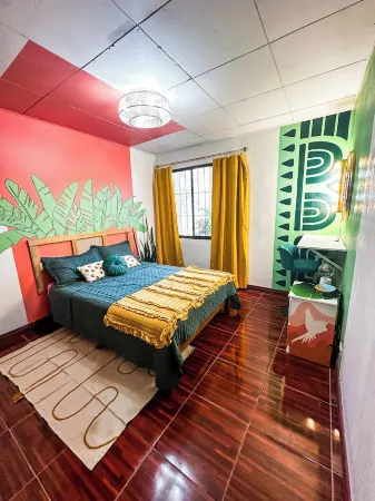 Vibrant Jungle Oasis Apt- Long stays & Medical Tourism, Patio, Fitness Equipment Отели рядом с достопримечательностью «Escazú»