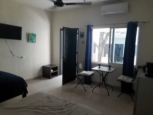 2 BED STUDIO WALKING DISTANCE ANYWHERE AT BEAROOMS AND STUDIOS