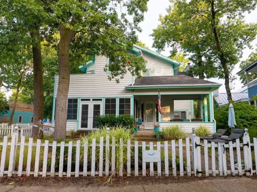 Beachwalk Resort House Close to Beach w/ Cart