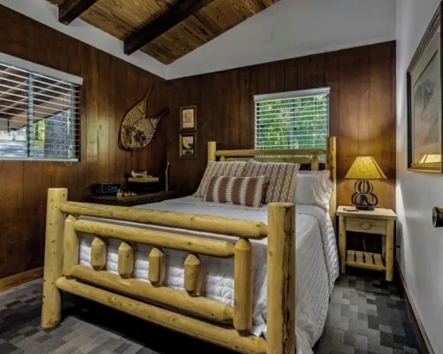Vintage Smith Lake Retreat! Hotels in Walker County