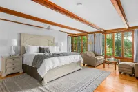 Isaiah Hall Bed & Breakfast Inn