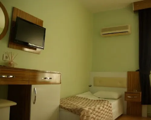 ホテル アコック イスパルタのホテル