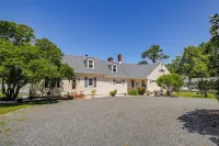 Waterfront Cambridge Home Pool and Dock! - С бассейном