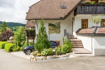 Genusshotel Hirschen - Erholung im Grünen (Südschwarzwald) Отели в г. Кляйнес Визенталь