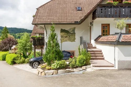 Genusshotel Hirschen - Erholung im Grünen (Südschwarzwald) Hotels in Sallneck