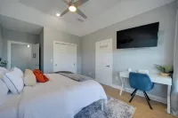 Heated Cocktail Pool, Sauna & Spa! Canyon Lake Gem - balcony