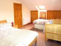 Farmhouse Cottage Hotels in Pentraeth