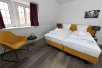 St. Barbara-Haus Hotels in Voerde