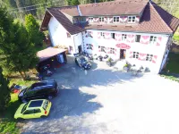 Landgasthof Zum Alten Reichenbach - parking