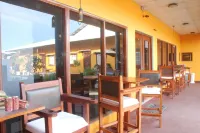 Big Daddy's Beach Club & Hotel