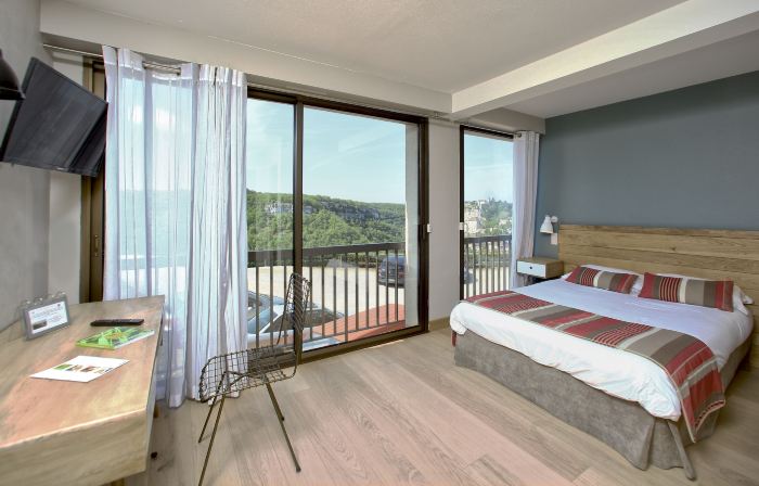 Logis Hôtels - le Belvédère - Hôtel 2 étoiles et Restaurant
