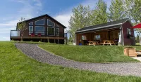 Stardust Inn and Chalets Hotels in Pincher Creek