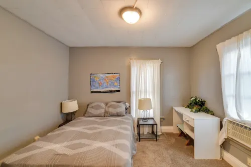 South Dakota Hideaway: Walk to Dtwn Redfield - Wifi