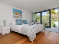 The Upper Deck - Apartments