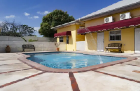 基思卡迪科爾涅酒店