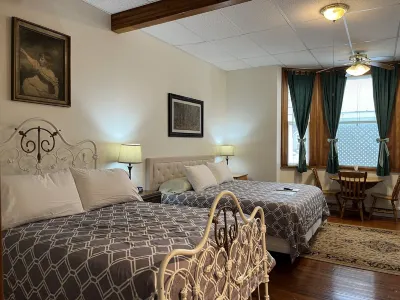 At the White House Hotels near Skagway Centennial Statue