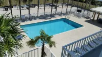 Knight's Key Suites - Ocean View