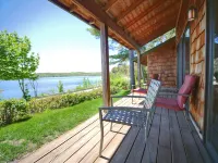 Whaleback Inn - parking
