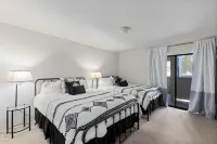 Luxurious 2 Bedroom Base Camp Condo - Steps from Kirkwood Village Condo