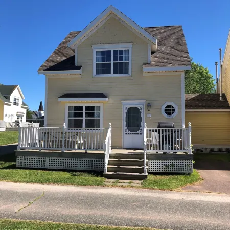 Shining Waters - Ingleside Cottages