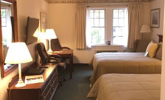 Camden Riverhouse Hotel and Inn