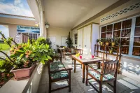 Fully equipped unique self-contained cozy apartments ideal for couples/families.