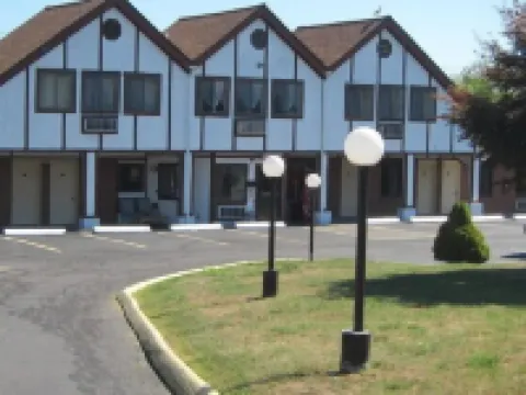 Lamplighter Motel - Clinton, Connecticut Hotels in Clinton