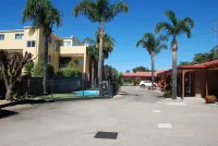 Cunningham Shore Motel Hotels in Lakes Entrance