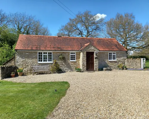 Magpie Cottage Hotels in Bruton